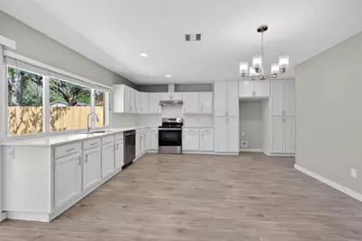 18007 Navajo Trail Drive, Spring, TX 77388 - Photo 9