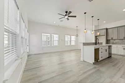 725 E 37th Street, Houston, TX 77022 - Photo 17