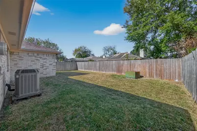 10810 Umber Court, Houston, TX 77099 - Photo 39