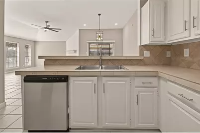 10810 Umber Court, Houston, TX 77099 - Photo 11