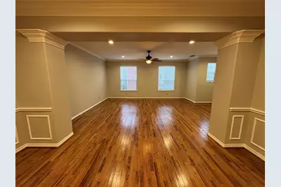 2614 Enclave At Shady Acres Court, Houston, TX 77008 - Photo 5