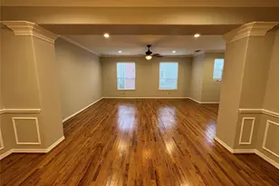 2614 Enclave At Shady Acres Ct, Houston, TX 77008 - Photo 5