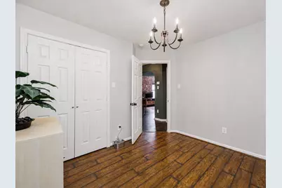8647 Suburban Oaks Road, Houston, TX 77093 - Photo 17