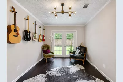 8647 Suburban Oaks Road, Houston, TX 77093 - Photo 13