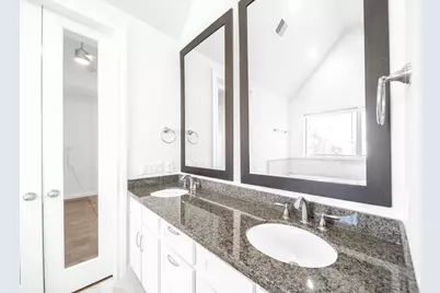 2426 Bevis Street, Houston, TX 77008 - Photo 7