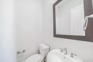 2426 Bevis St, Houston, TX 77008 - Photo 19