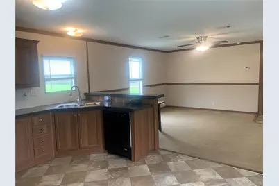 710 Parkmoor Boulevard, Edna, TX 77957 - Photo 13