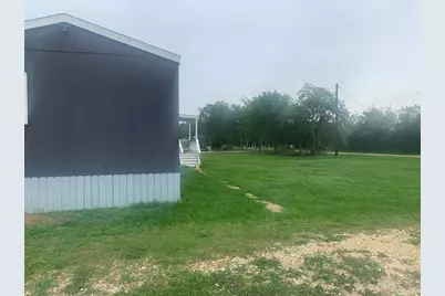 710 Parkmoor Boulevard, Edna, TX 77957 - Photo 11