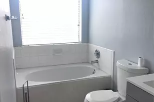 15327 Summerlyn Point Ln, Houston, TX 77053 - Photo 25