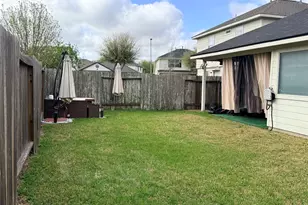 15327 Summerlyn Point Ln, Houston, TX 77053 - Photo 7