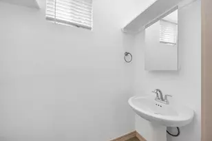 5947 Southseas St, Houston, TX 77033 - Photo 25