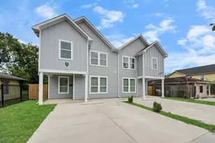 5947 Southseas St, Houston, TX 77033 - Photo 3