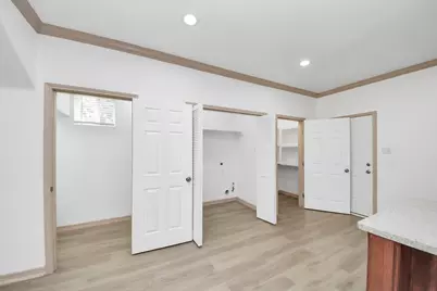 5947 Southseas Street, Houston, TX 77033 - Photo 21