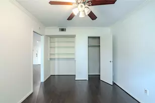 7575 Katy Fwy, Houston, TX 77024 - Photo 17