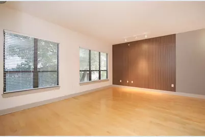 1901 Post Oak Boulevard #2109, Houston, TX 77056 - Photo 11