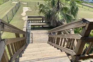 16647 John Silver Rd, Jamaica Beach, TX 77554 - Photo 41