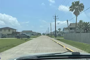 16647 John Silver Rd, Jamaica Beach, TX 77554 - Photo 47