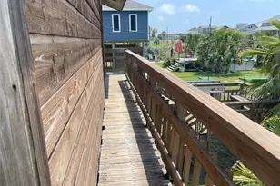 16647 John Silver Rd, Jamaica Beach, TX 77554 - Photo 39