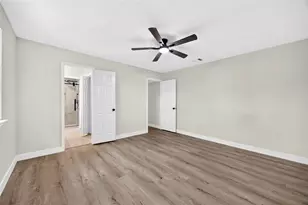 2426 Woodsdale Blvd, Houston, TX 77038 - Photo 21