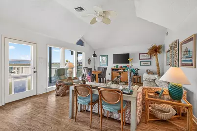 427 Tahiti Road, Tiki Island, TX 77554 - Photo 13