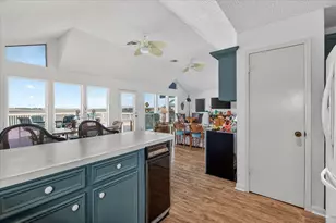 427 Tahiti Rd, Tiki Island, TX 77554 - Photo 21