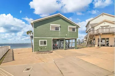 427 Tahiti Road, Tiki Island, TX 77554 - Photo 9