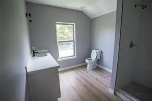 3118 Memel St, Houston, TX 77026 - Photo 9