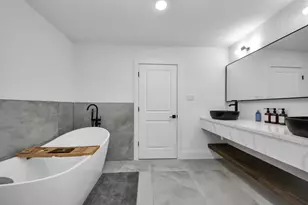 6747 Peerless St, Houston, TX 77021 - Photo 15