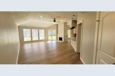 322 Village Creek Drive, Webster, TX 77598 - Photo 3