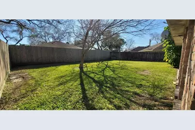 322 Village Creek Drive, Webster, TX 77598 - Photo 15