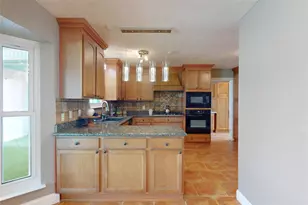 642 N Flamingo Dr, Seabrook, TX 77586 - Photo 7
