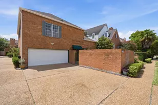 1422 Nantucket Dr, Houston, TX 77057 - Photo 3
