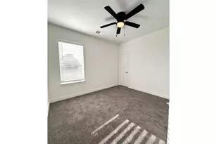 7710 Darnay Dr, Houston, TX 77033 - Photo 29