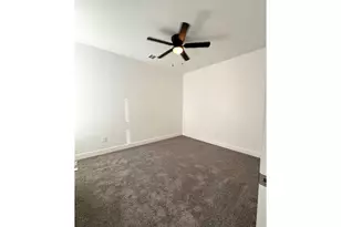 7710 Darnay Dr, Houston, TX 77033 - Photo 25