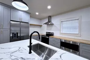 1912 McDuffie, Houston, TX 77019 - Photo 11