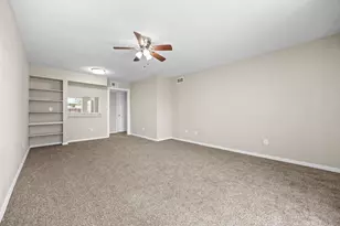 9616 Long Point Rd, Houston, TX 77055 - Photo 7