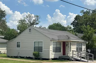 3929 Caplin St, Houston, TX 77026 - Photo 3