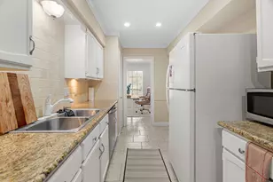 357 N Post Oak Ln, Houston, TX 77024 - Photo 15