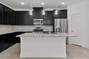 5243 Celestial Ct, Iowa Colony, TX 77583 - Photo 9