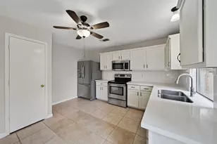 11811 Fossil Rock Ln, Houston, TX 77034 - Photo 11