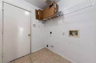 11811 Fossil Rock Ln, Houston, TX 77034 - Photo 37