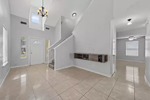 11811 Fossil Rock Ln, Houston, TX 77034 - Photo 5