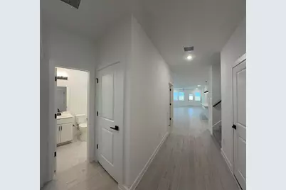 4727 Bay Vista Drive, Baytown, TX 77523 - Photo 9