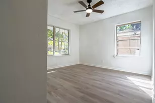 10221 Bretton Dr, Houston, TX 77016 - Photo 13