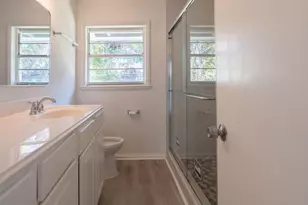 10221 Bretton Dr, Houston, TX 77016 - Photo 25