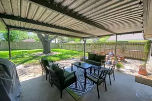 4111 Hill Oak Dr, Houston, TX 77092 - Photo 11