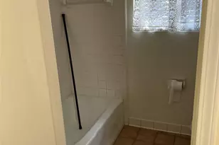 12203 Hickory Hollow Ln, Pinehurst, TX 77362 - Photo 21