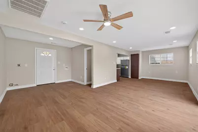 7927 Brays Street #A, Houston, TX 77012 - Photo 5