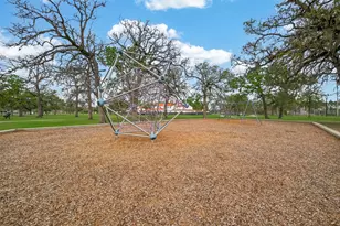 7927 Brays St, Houston, TX 77012 - Photo 23