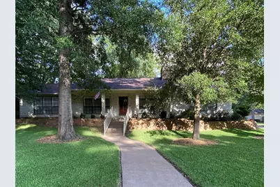 372 Oak Hill Drive, Huntsville, TX 77340 - Photo 1